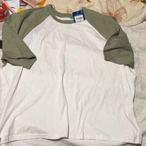 Green and White box  T-Shirt